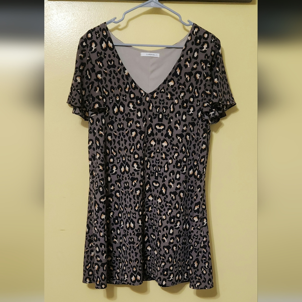 Carmela gray cheetah print mini dress. Size large